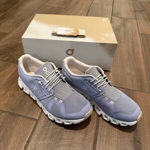 On Cloud 5 Running Shoes Women’s Size 8 Nimbus Alloy NEW in Box